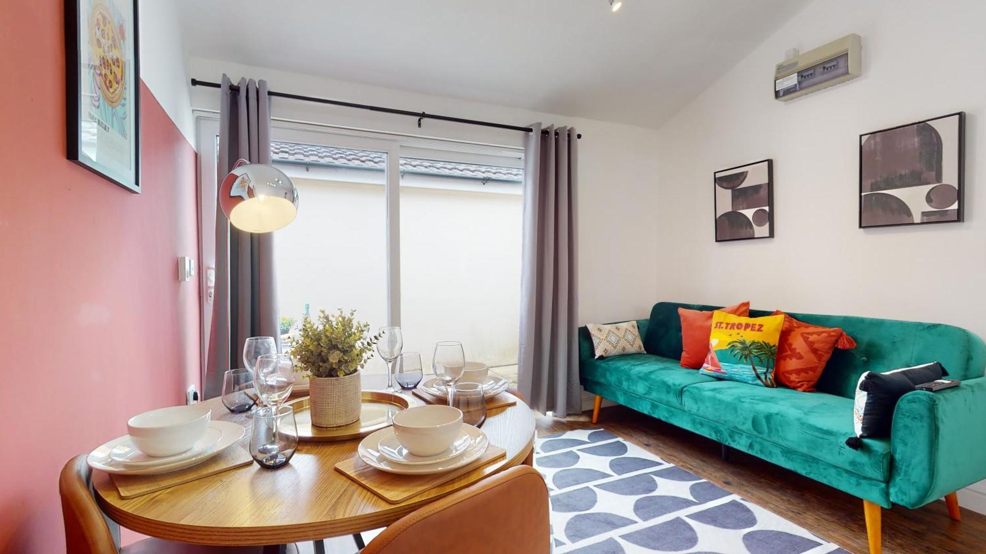 Cosy Cardiff Apartment And Patio Exterior photo